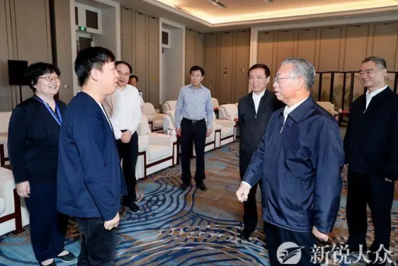 繼承“魯劇”優(yōu)良傳統(tǒng)，守正創(chuàng)新，培根鑄魂——山東影視精品創(chuàng)作及產(chǎn)業(yè)發(fā)展座談會(huì)舉行