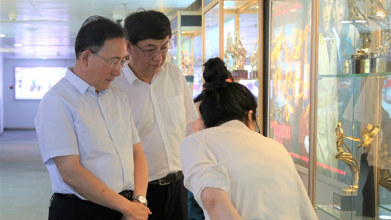 省委宣傳部副部長、省電影局局長程守田到山東影視傳媒集團調(diào)研